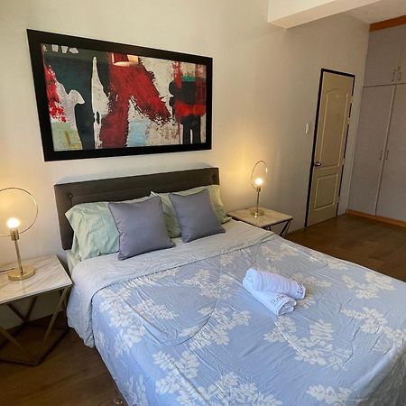 Spacious 1 Bedroom Unit Forbeswood Heights Taguig Exterior photo